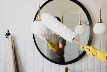 How To Speed Clean A Bathroom In Minutes