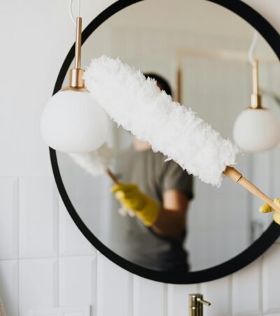 How To Speed Clean A Bathroom In Minutes